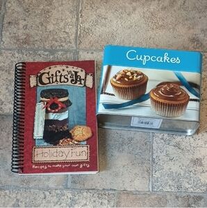 Holiday Fun Gifts In A Jar And Cupcake Recipes With Holder